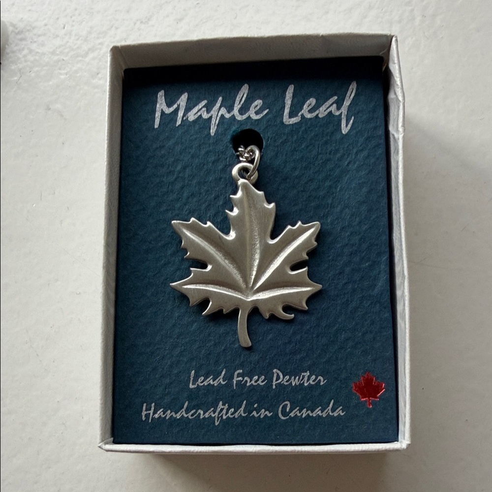Silver Maple Leaf Pendant